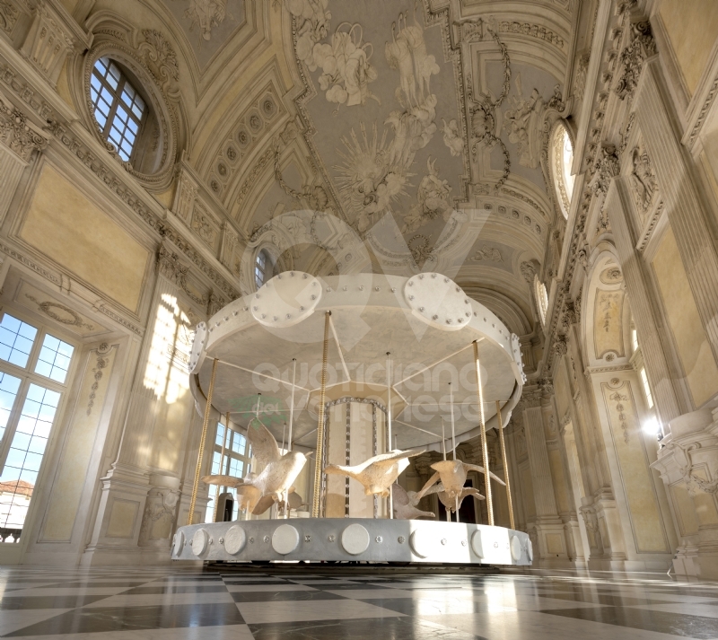 VENARIA - Nella Galleria Grande della Reggia approda la «Giostra di Nina» - FOTO