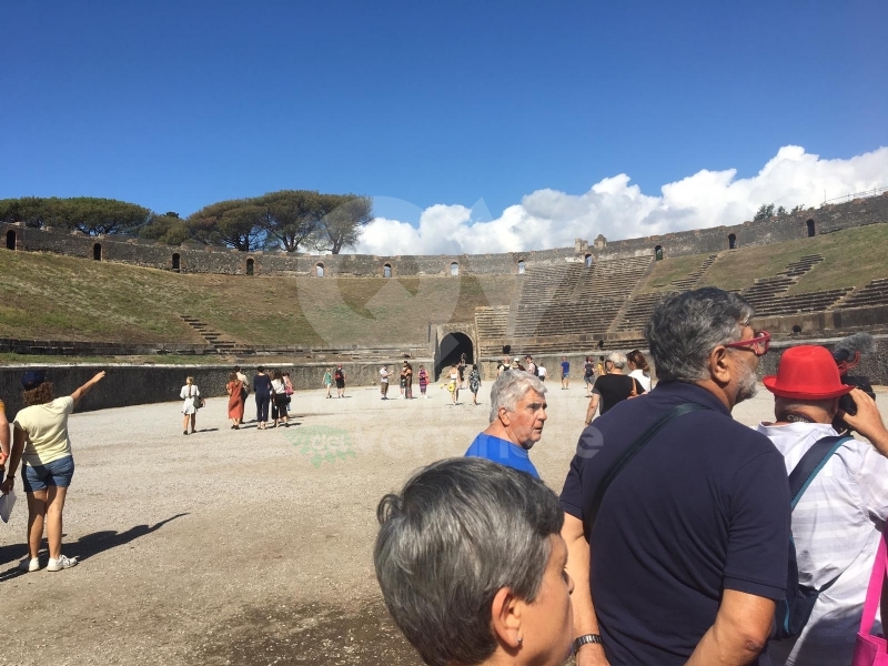 VENARIA - I marinai della sezione Cagnassone a Salerno nel ricordo di Claudio Genta
