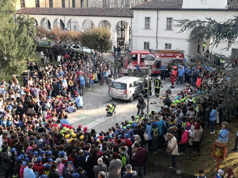 COLLEGNO - 1600 studenti alla Certosa per l'evento «E'vviva» dell'Asl To3 - FOTO