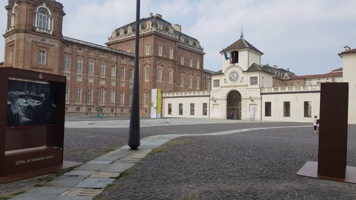 VENARIA - Con la mostra del «fotografo delle dive», la Reale si tuffa nella cultura cinematografica - FOTO