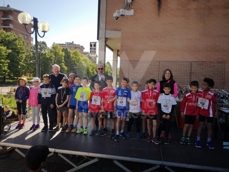 VENARIA - Solito successo per la «StraVenaria»: le foto più belle