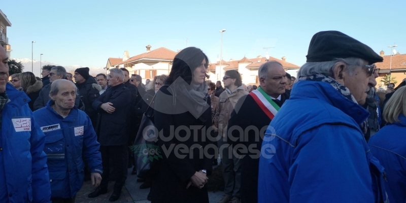 BORGARO - Più di mille persone per l'estremo saluto all'ex sindaco Vincenzo Barrea - FOTO