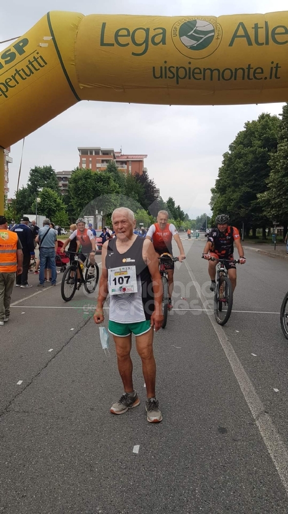 VENARIA - Oltre 200 atleti alla 12esima «StraVenaria»: ha vinto la solidarietà - FOTO