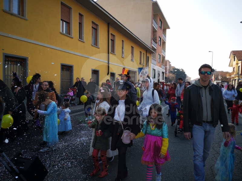 CASELLE - Grande festa in città per il «Carnevale Casellese» - FOTO
