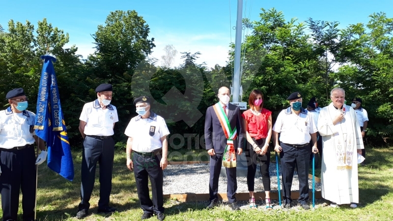 VENARIA - La bandiera dei marinai torna a sventolare nel cielo della Reale - FOTO