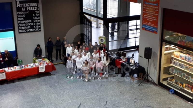 VENARIA - La pioggia non ha fermato le iniziative per la Giornata contro la violenza sulle donne