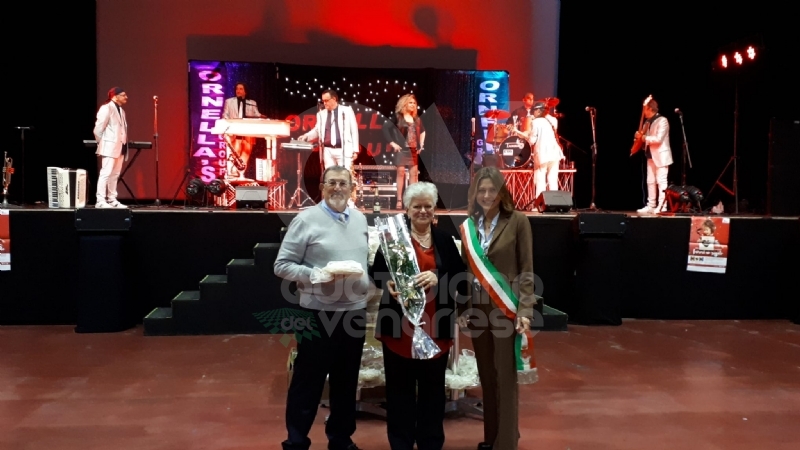 VENARIA - La città ha festeggiato le «nozze d'oro» di oltre 60 coppie venariesi