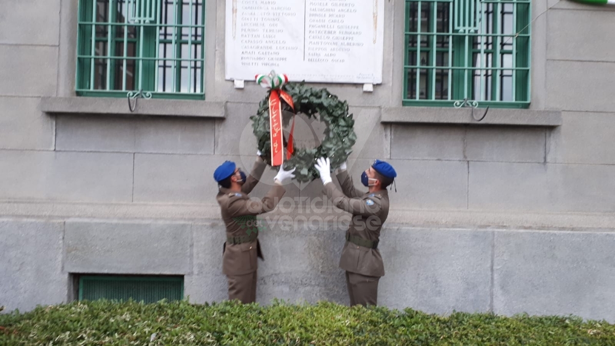 VENARIA - Con il municipio illuminato dal tricolore, la Città ha celebrato la Festa della Repubblica - FOTO