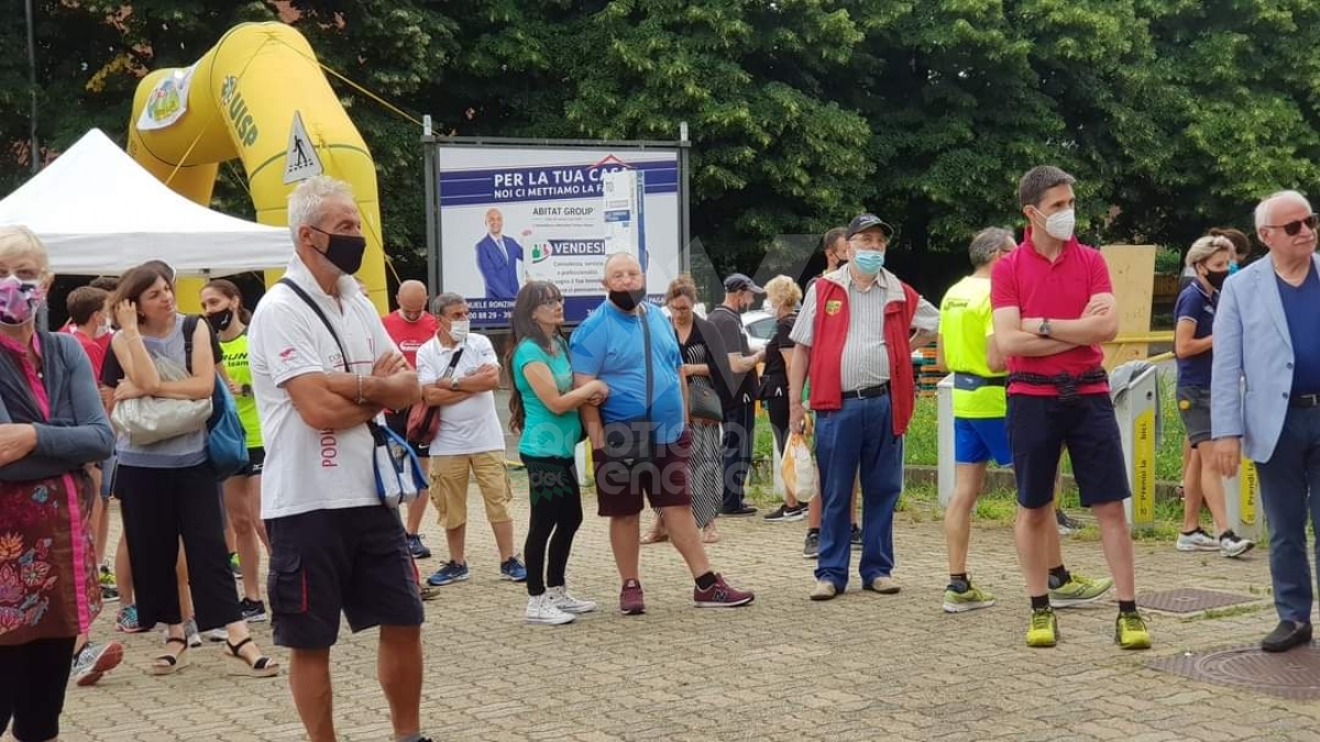 VENARIA - Oltre 200 atleti alla 12esima «StraVenaria»: ha vinto la solidarietà - FOTO