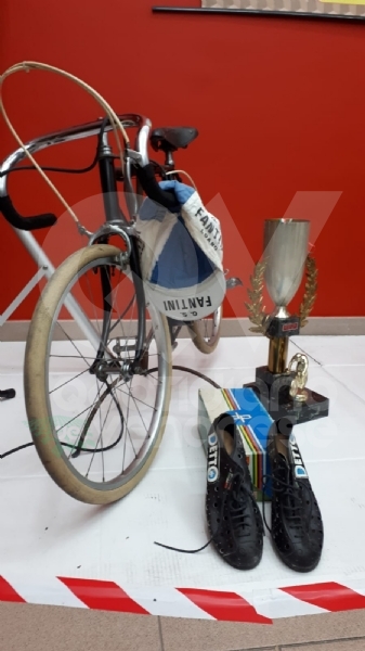VENARIA - Biciclette, tricicli vintage e gli antichi mestieri: la nuova mostra di Antonio Iorio