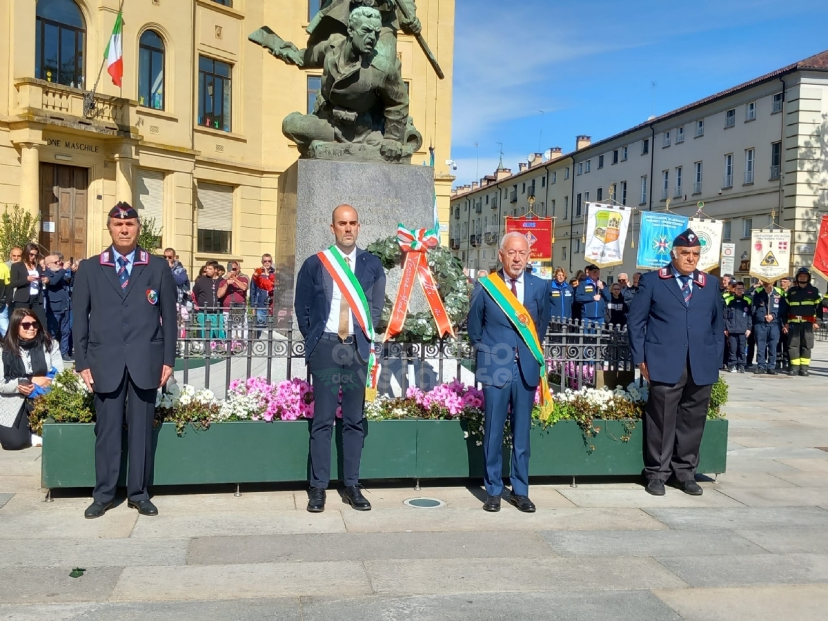 VENARIA - 25 APRILE: Bambini protagonisti alle celebrazioni per la Liberazione - FOTO