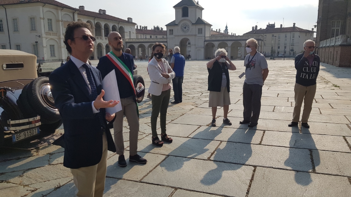 VENARIA - Il centro cittadino invaso di Lancia Lambda in occasione del centenario - FOTO