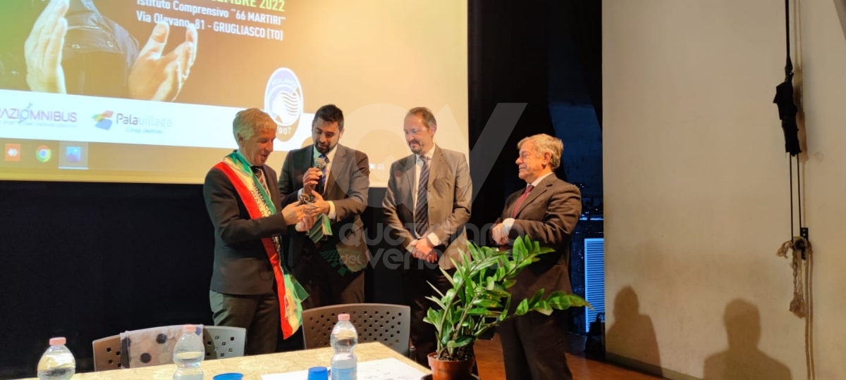 GRUGLIASCO - Gasperini regala un campo da calcio a 5 in Borgata Fabbrichetta - FOTO