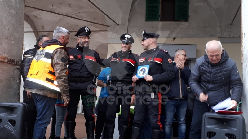 VENARIA - «Un motogiro per unire»: piazza Annunziata tinta di blu ha accolto centinaia di Harley