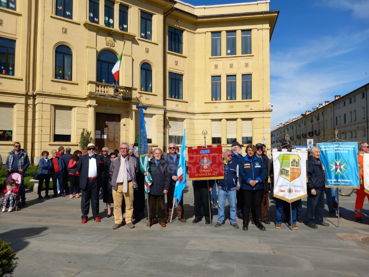 VENARIA - 25 APRILE: Bambini protagonisti alle celebrazioni per la Liberazione - FOTO