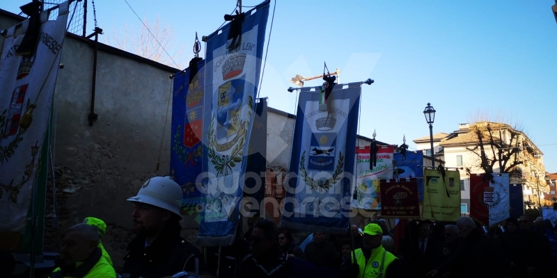 BORGARO - Più di mille persone per l'estremo saluto all'ex sindaco Vincenzo Barrea - FOTO