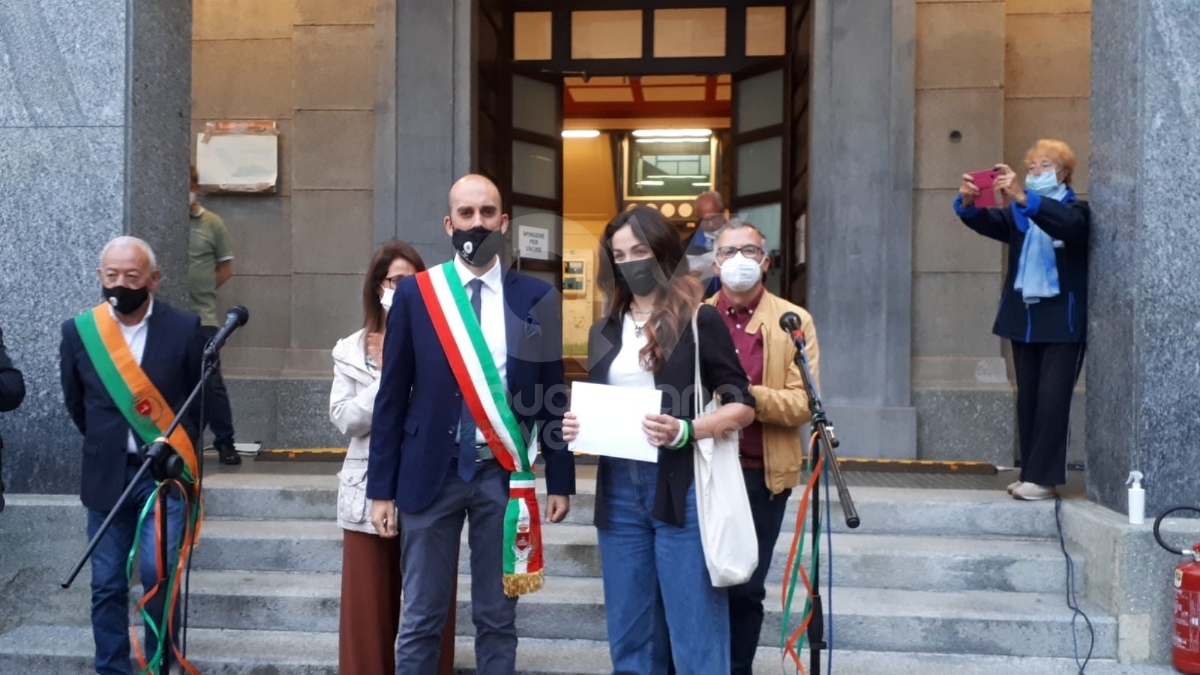 VENARIA - Con il municipio illuminato dal tricolore, la Città ha celebrato la Festa della Repubblica - FOTO