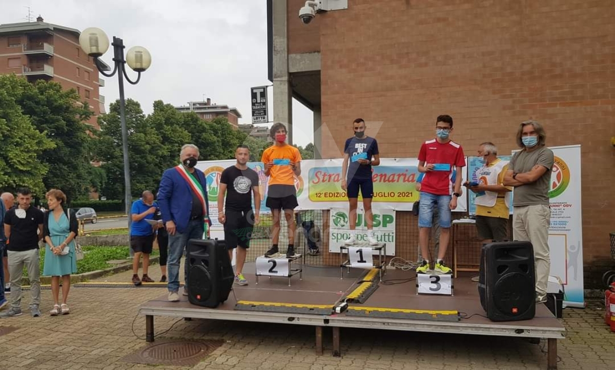 VENARIA - Oltre 200 atleti alla 12esima «StraVenaria»: ha vinto la solidarietà - FOTO