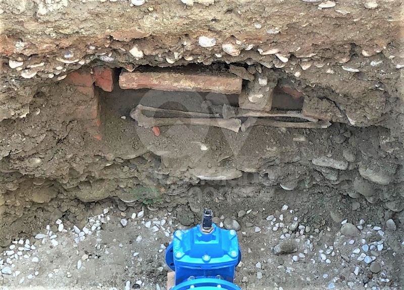 CASELLE - Nel cantiere spuntano ossa umane: cantiere in via Cravero bloccato - FOTO