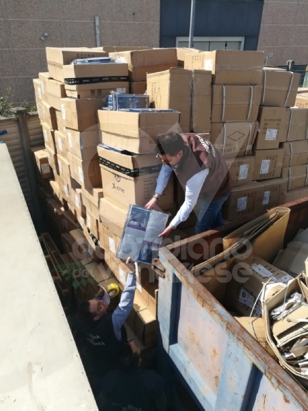 RIVOLI-PIANEZZA - Maxi sequestro di prodotti medici, sanitari e giocattoli: FOTO