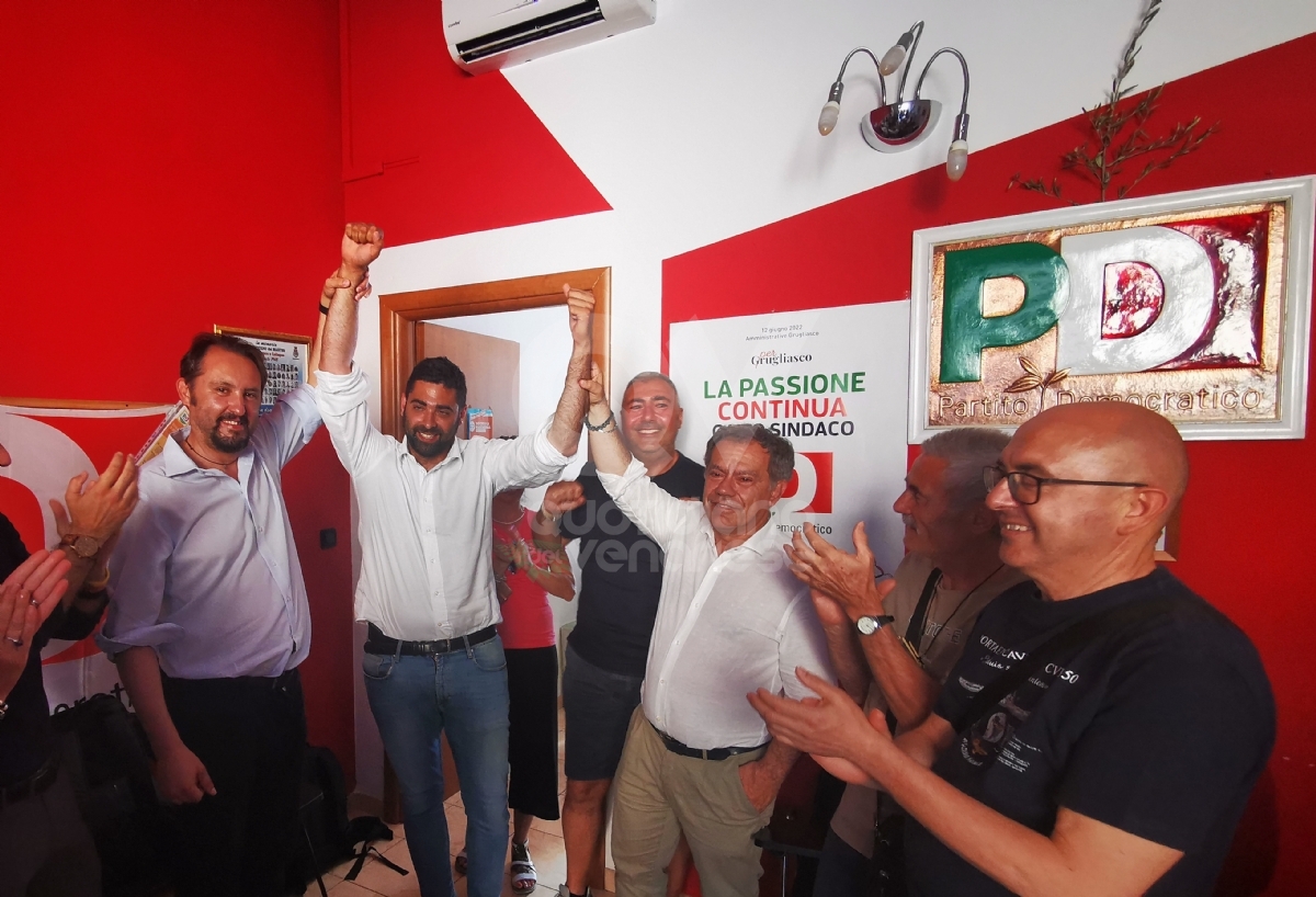 GRUGLIASCO - Emanuele Gaito nuovo sindaco con il 70% dei consensi - FOTO