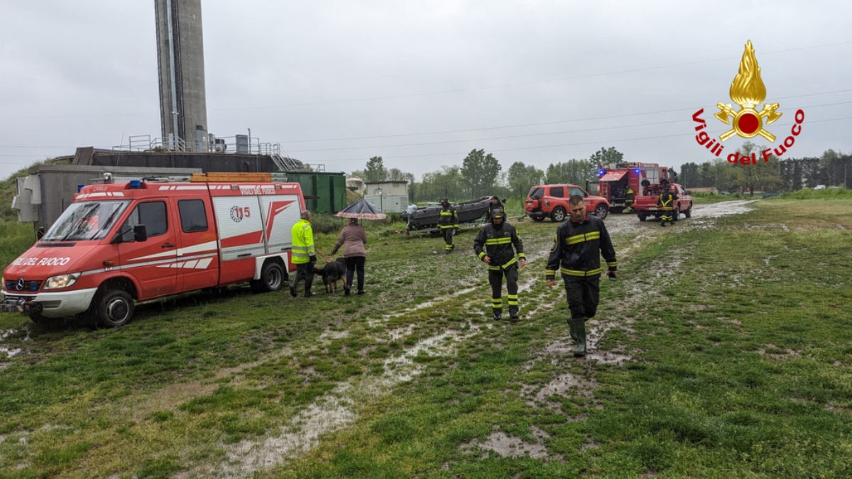 CASELLE - Il cane scappa al padrone e finisce nello Stura: salvato dai vigili del fuoco - FOTO