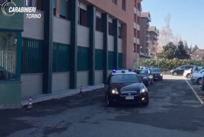 GRUGLIASCO-RIVOLI - «O paghi, o ti arrestiamo»: falsi finanzieri finiscono in manette
