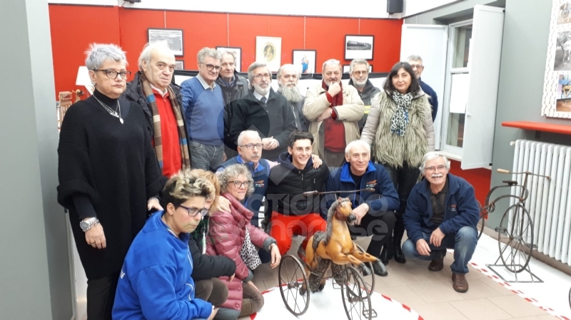 VENARIA - Biciclette, tricicli vintage e gli antichi mestieri: la nuova mostra di Antonio Iorio