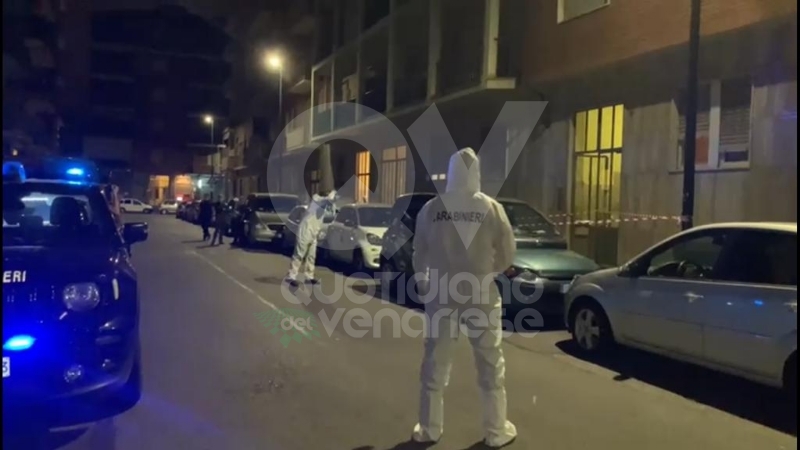 TORINO-COLLEGNO - Uccide i propri genitori in casa e poi fugge: i carabinieri lo arrestano a Collegno