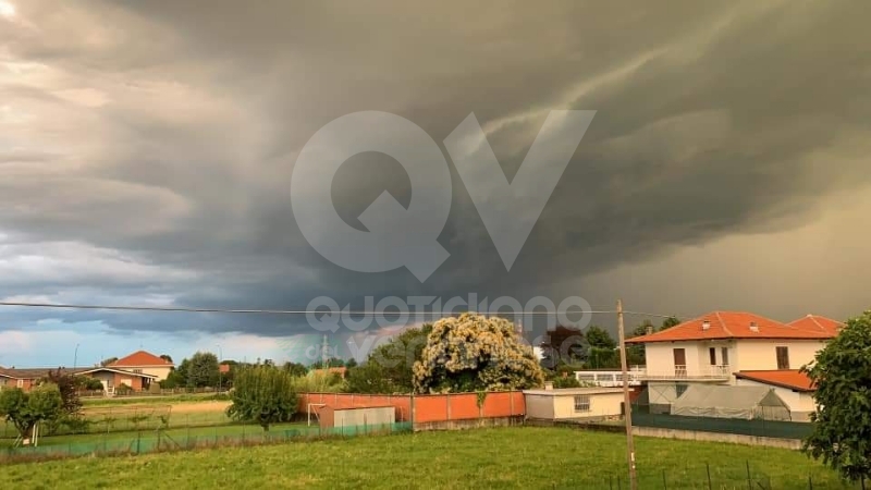 MALTEMPO - Nubifragio in zona: raffiche di vento, pioggia e grandine