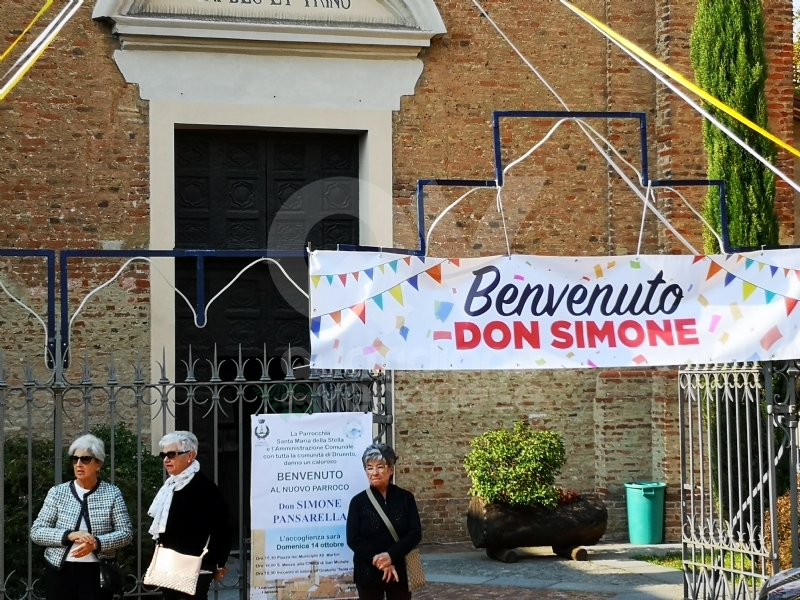 DRUENTO - La prima celebrazione di don Simone: l'abbraccio della comunità - LE FOTO