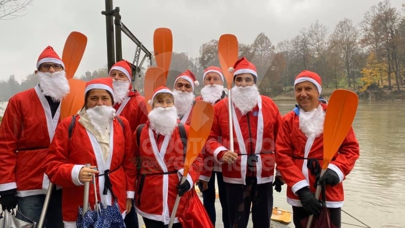 RADUNO DEI BABBI NATALE - In migliaia anche della nostra zona per aiutare i bimbi del Regina