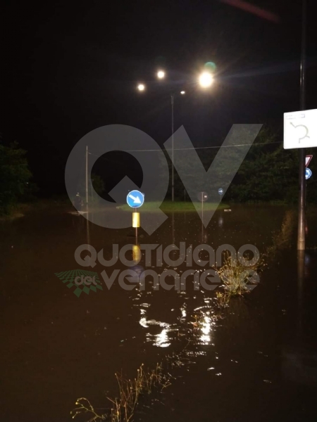 MALTEMPO - Tappeti di grandine, strade, cantine e garage allagati - FOTO