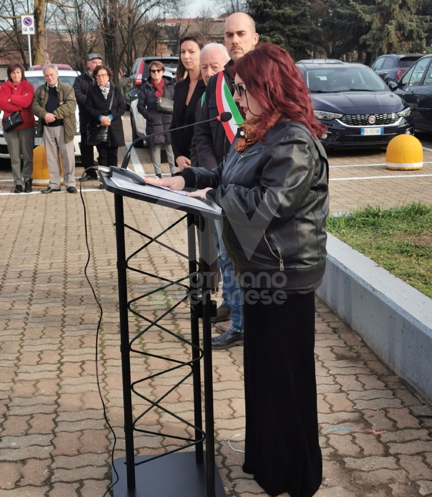 VENARIA - Due anni senza Massimo Ricciardello: in piazza Ravera una targa e una magnolia - FOTO