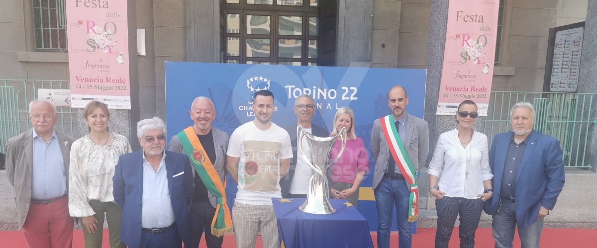 VENARIA - Una coppa di calcio europea arriva in città: è quella della Champions League femminile - FOTO