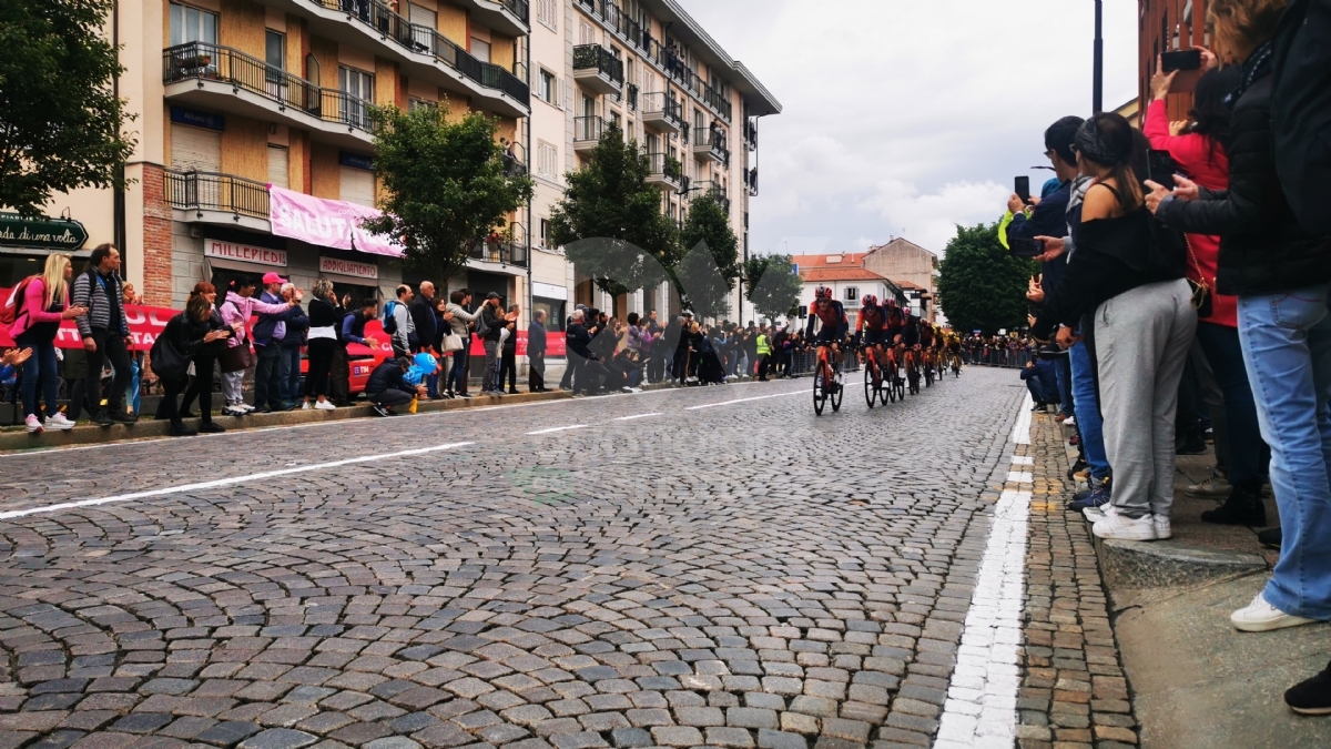 GIRO D'ITALIA A RIVOLI - Vince Denz: per la città una giornata indimenticabile - FOTO E VIDEO