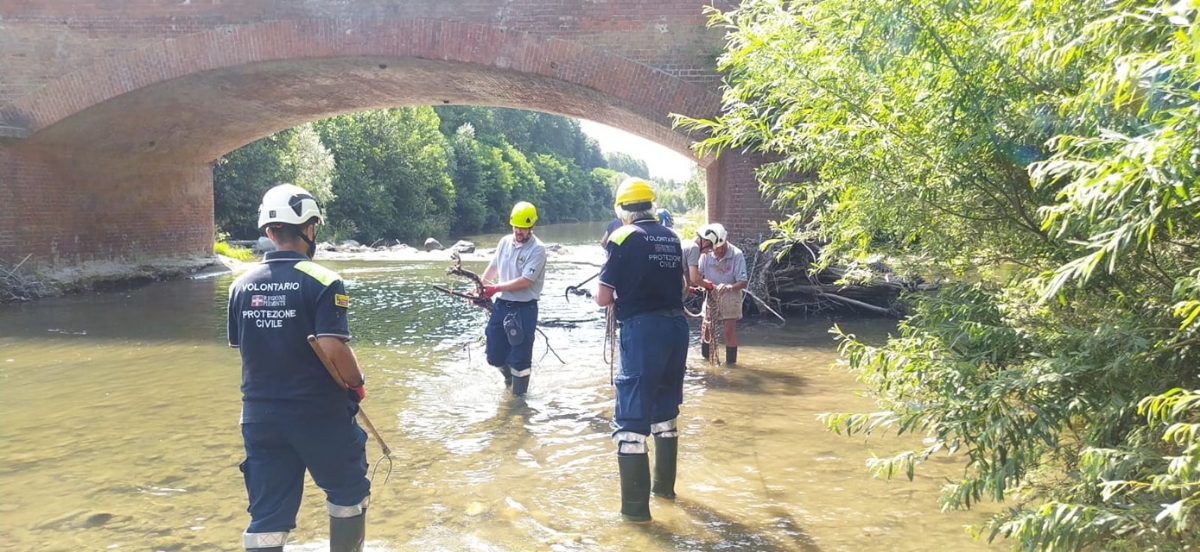 VENARIA - Protezione Civile al lavoro per «liberare i ponti»: tre week-end di pulizie - FOTO