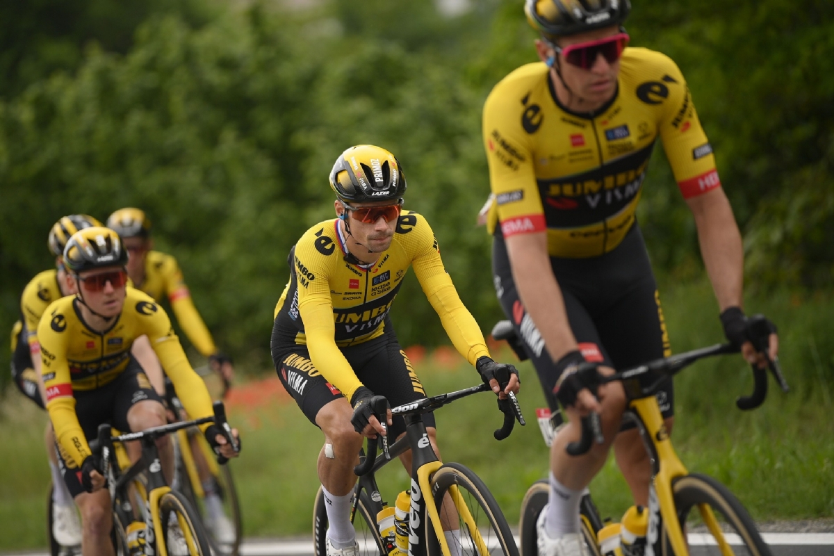 GIRO D'ITALIA A RIVOLI - Vince Denz: per la città una giornata indimenticabile - FOTO E VIDEO