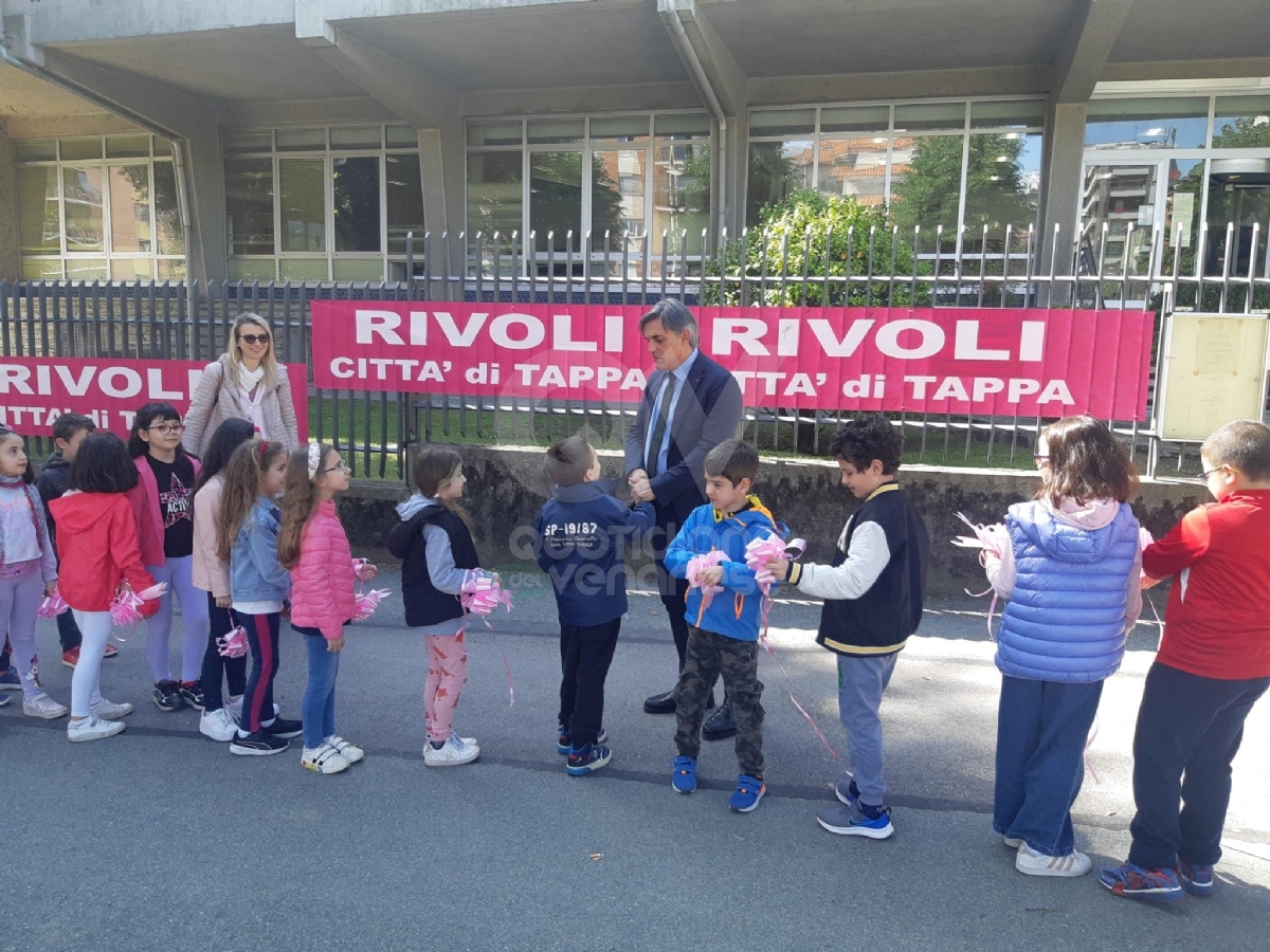 GIRO D'ITALIA A RIVOLI - Vince Denz: per la città una giornata indimenticabile - FOTO E VIDEO