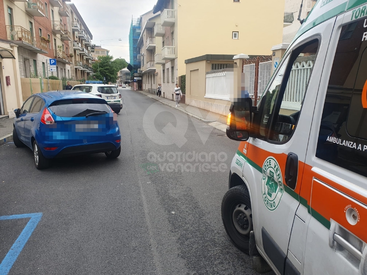 INCIDENTE A VENARIA - Scontro auto-monopattino: due minorenni feriti - FOTO