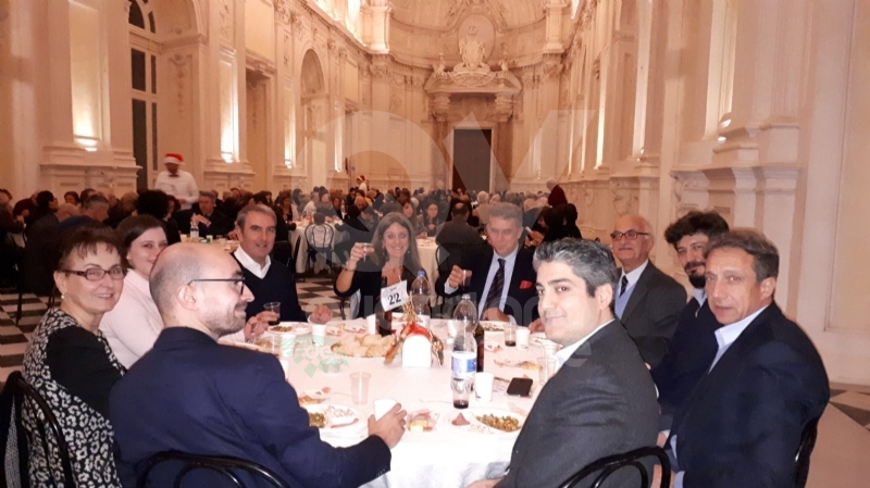 VENARIA - 420 partecipanti alla «Cena della solidarietà e della fratellanza» alla Reggia - FOTO