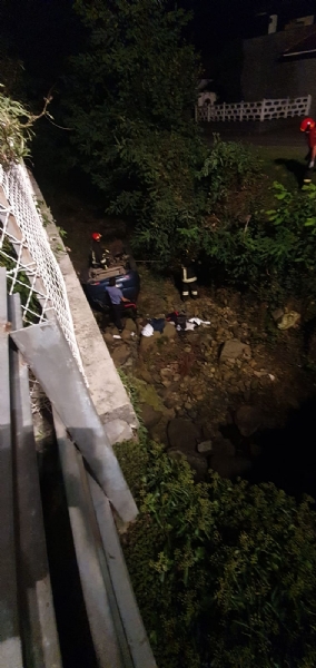 CAFASSE-VARISELLA - Rubano in una villa ma poi finiscono fuori strada: caccia alla banda di ladri