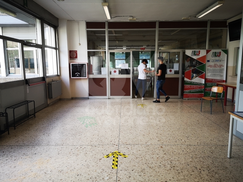 VENARIA - Maturità allo Juvarra post Coronavirus. Studenti e professori: «tutto diverso»