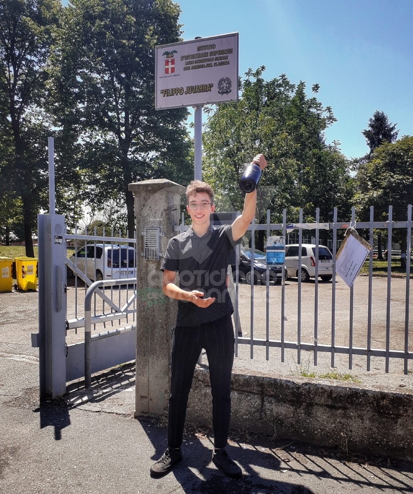 VENARIA - Dopo la maturità, il futuro dei 100 e 100 con lode del Liceo Juvarra sezioni R, S e L - FOTO
