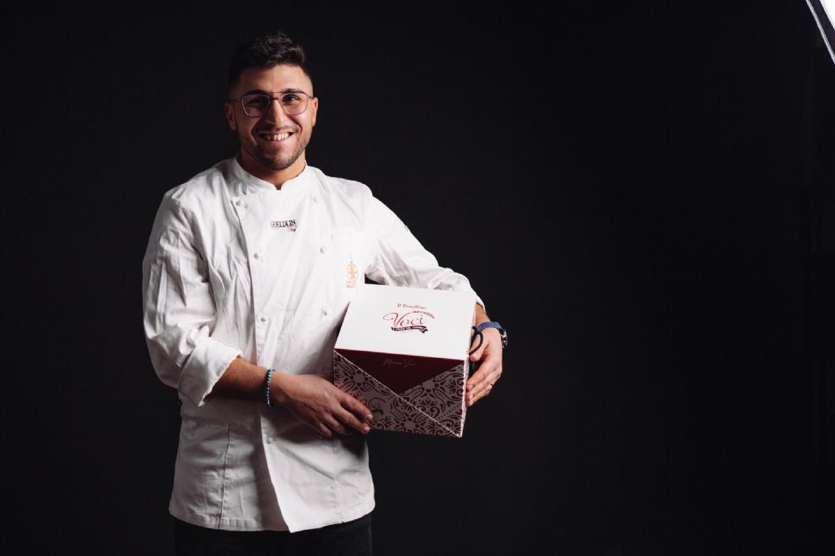 COLLEGNO - Concorso «Una Mole di Panettoni»: premiato il maestro lievitista Marco Voci