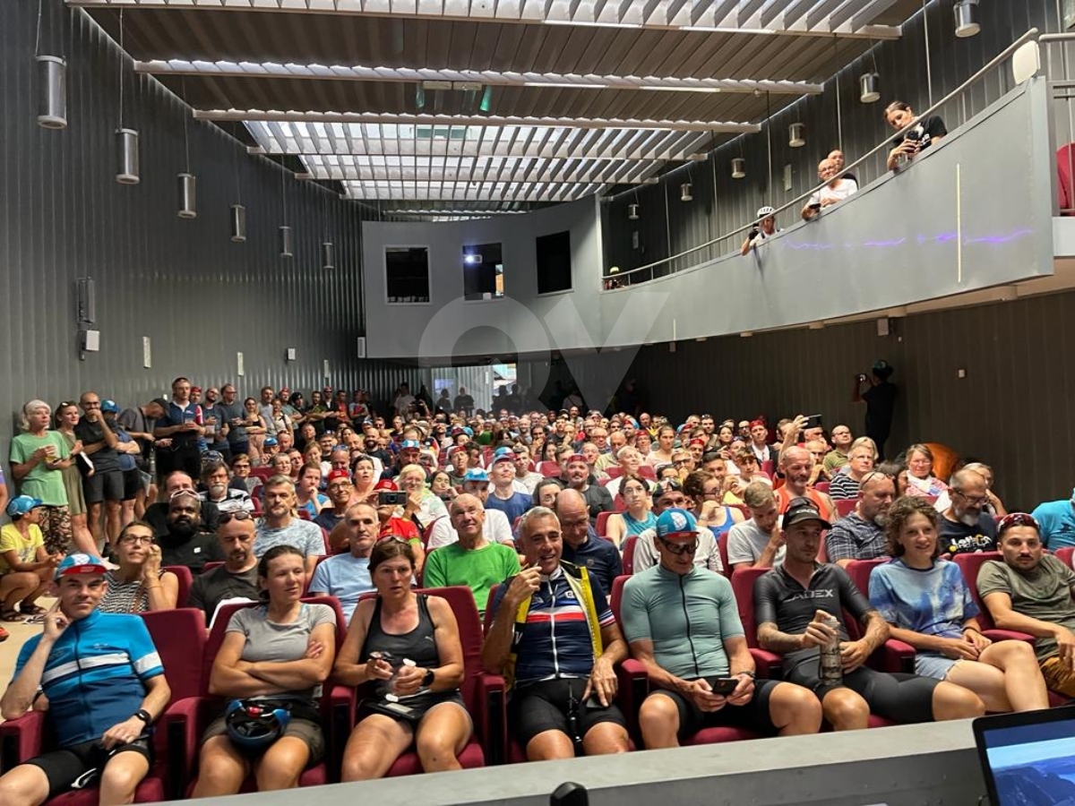 VENARIA - In 250 alla partenza in Reggia della «North Cape 4000» di cicloturismo - FOTO E VIDEO