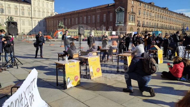 VENARIA - Anche gli studenti dello Juvarra alla lezione di filosofia all'aperto di Matteo Saudino FOTO