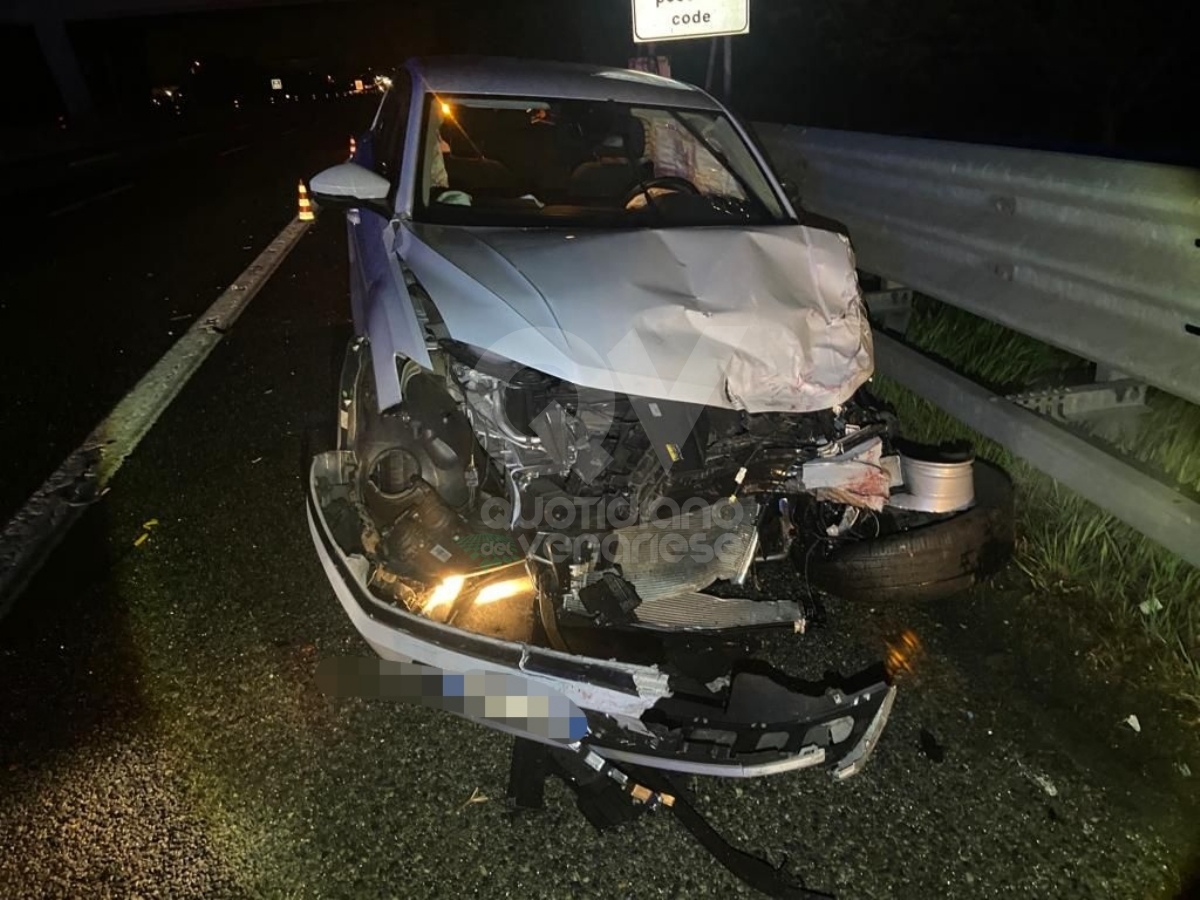 DOPPIO INCIDENTE IN TANGENZIALE A RIVOLI - Quattro veicoli coinvolti, due feriti - FOTO