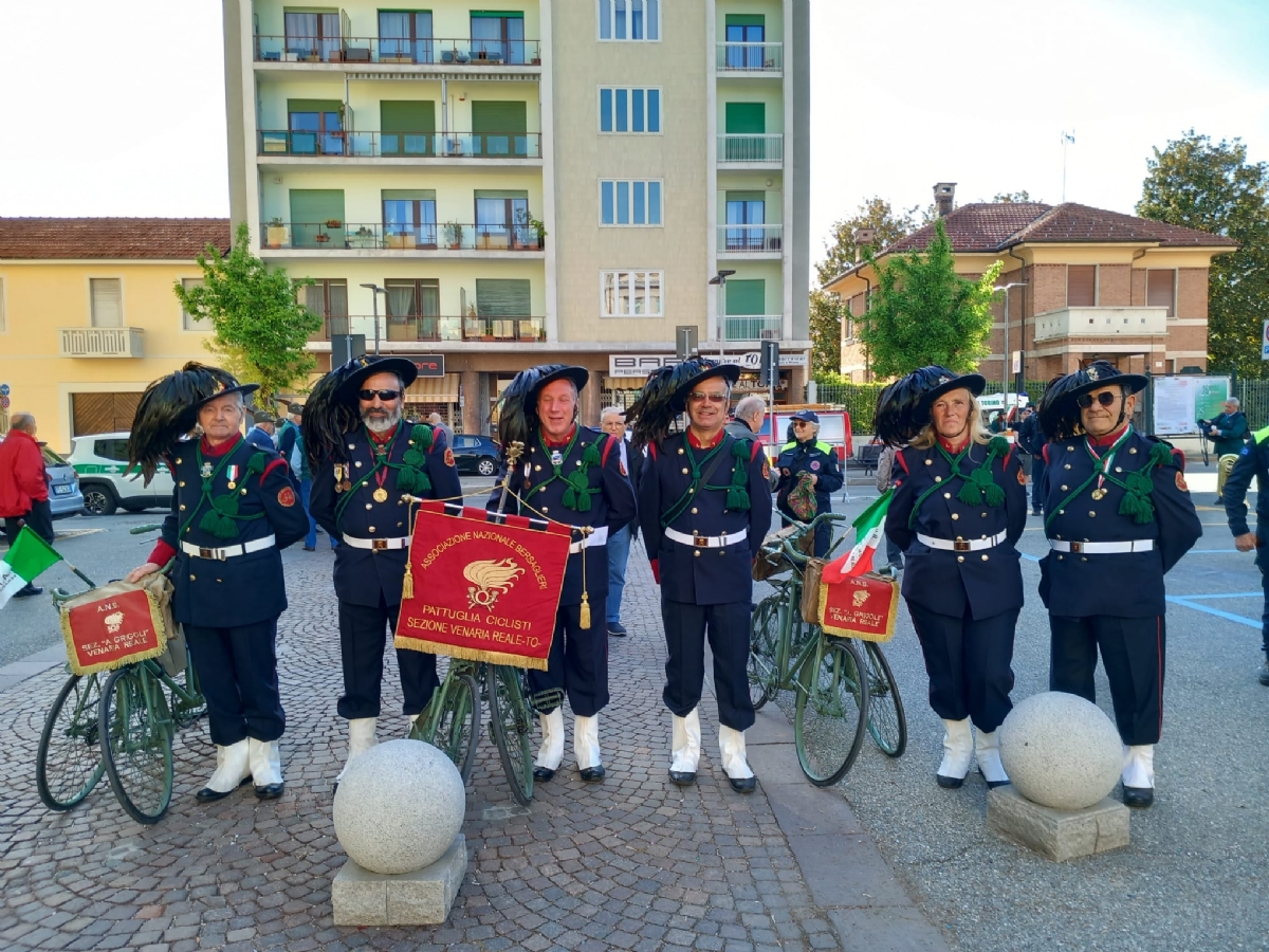 VENARIA - 25 APRILE: Bambini protagonisti alle celebrazioni per la Liberazione - FOTO