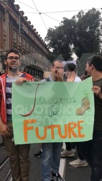 VENARIA - «Juvarra For Future»: anche i liceali venariesi alla manifestazione per il clima